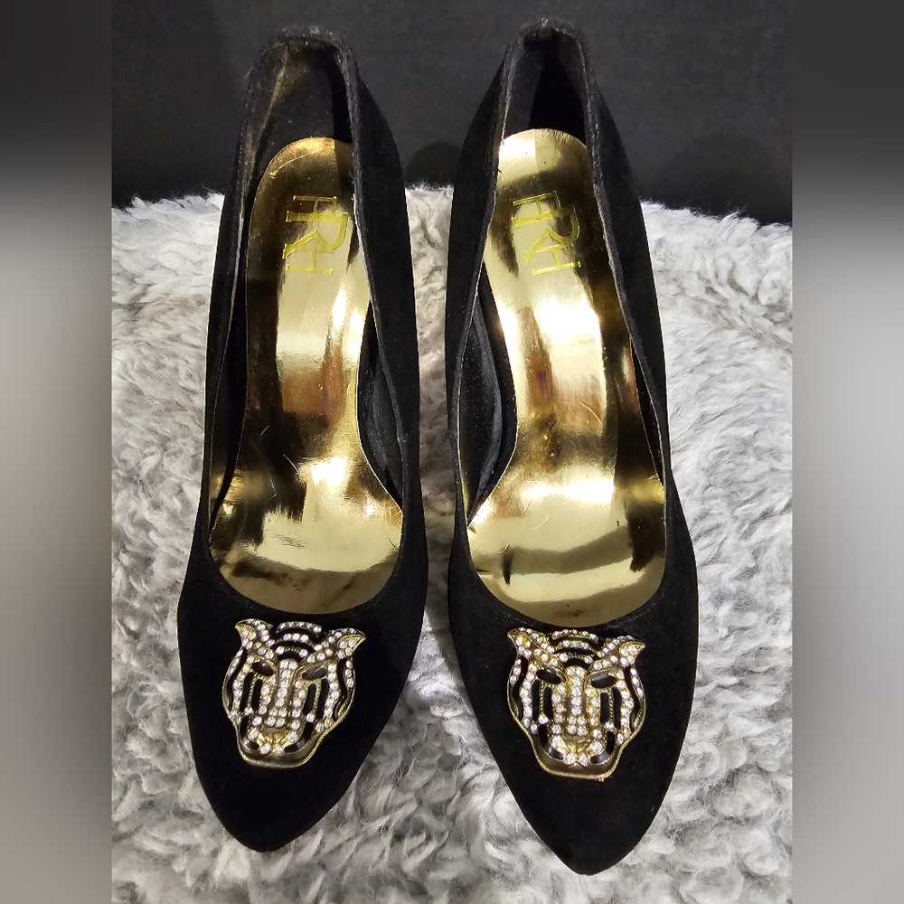 Size 7 Fahrenheit Black and Gold Heels with Elegant Design